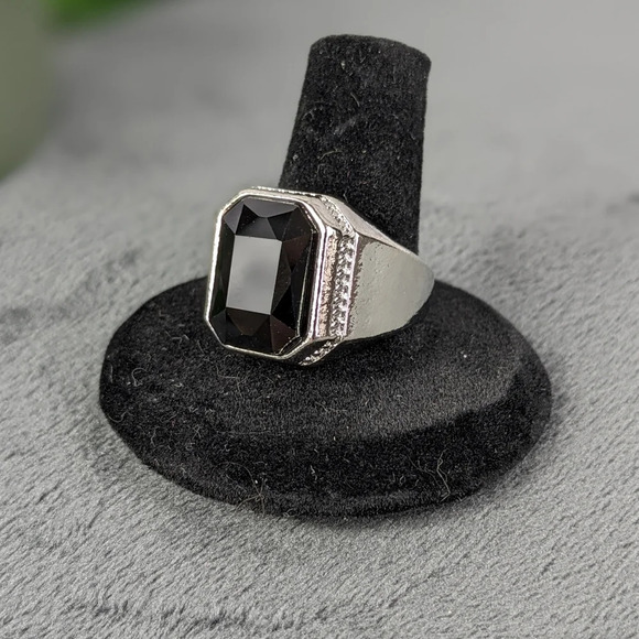 Silver color dark stone signet ring, 8, unisex - Picture 1 of 8